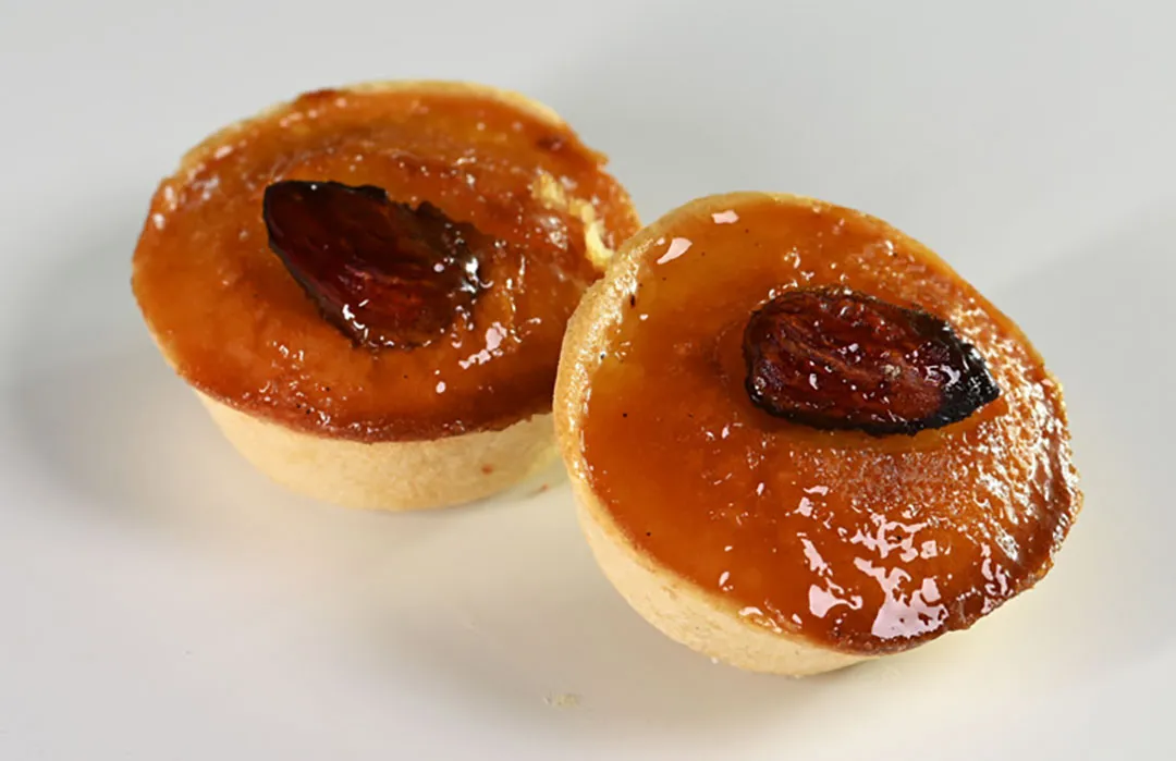 QUEIJADAS MINI DE AMÊNDOA